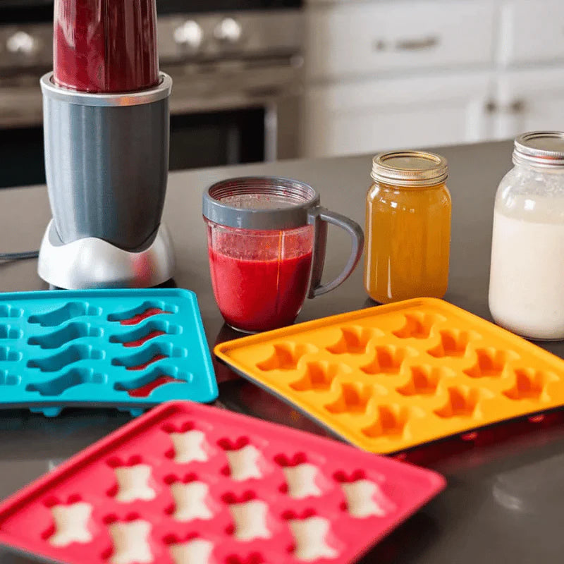 
                  
                    Messy Mutts - Treat Maker - Freeze - Silicone - Framed - Bones - Small
                  
                